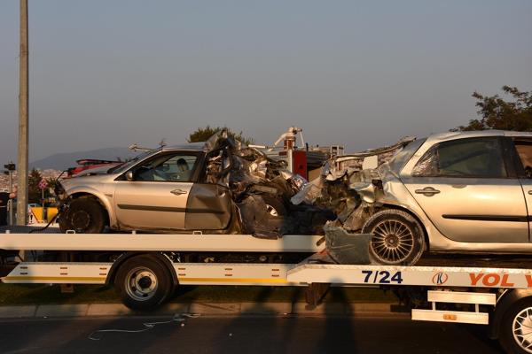 İzmir’de zincirleme trafik kazası