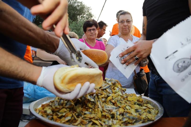 Mavi bayram İzmir denize koştu