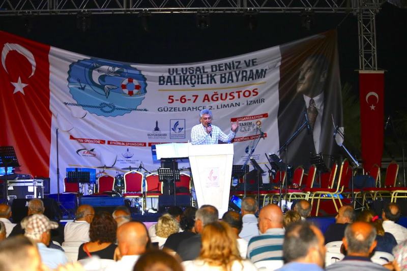 Mavi bayram İzmir denize koştu