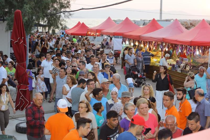 Mavi bayram İzmir denize koştu