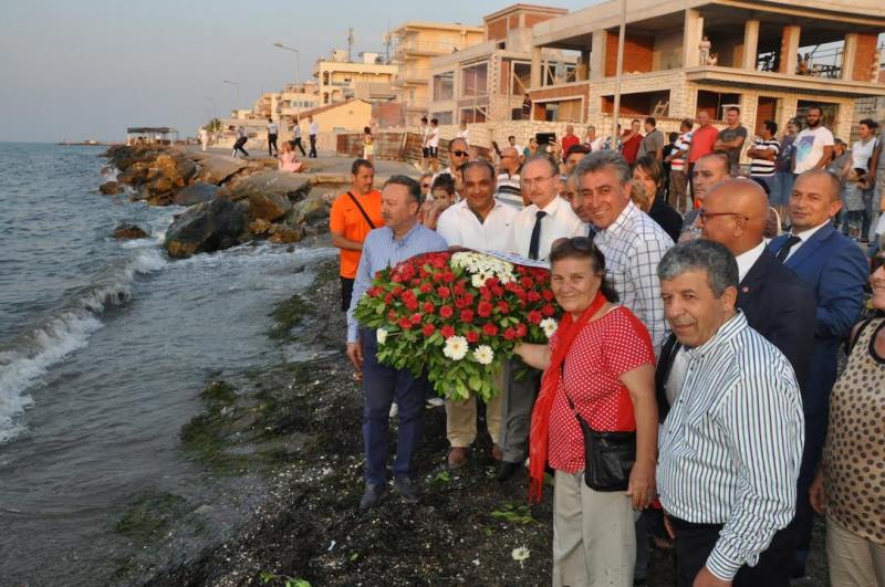 Mavi bayram İzmir denize koştu
