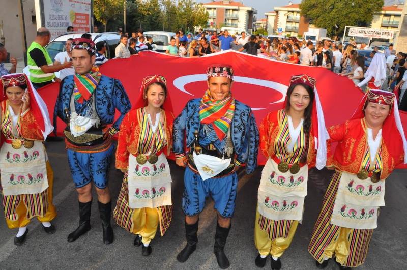 Mavi bayram İzmir denize koştu