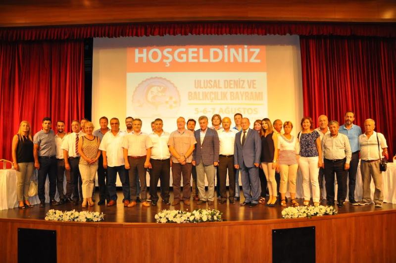 Mavi bayram İzmir denize koştu