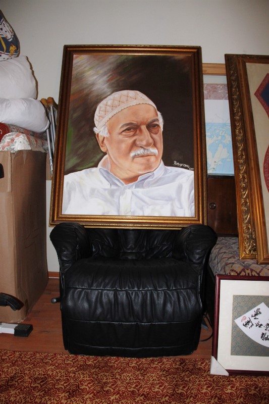 FETÖ okulunda sır dolu oda bulundu