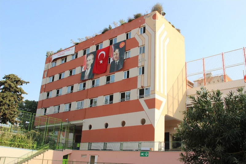 FETÖ okulunda sır dolu oda bulundu