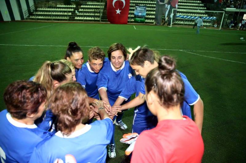 İş kadınları destek için sahada