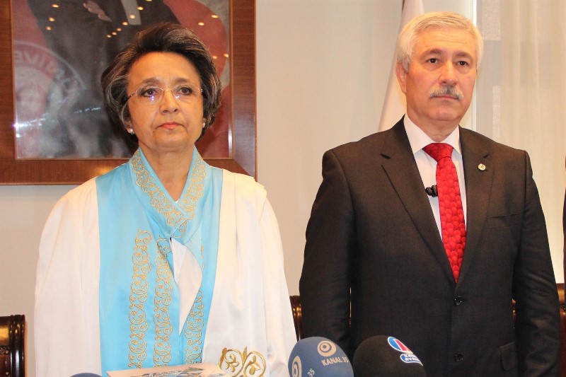 Ege Üniversitesi’nde devir teslim