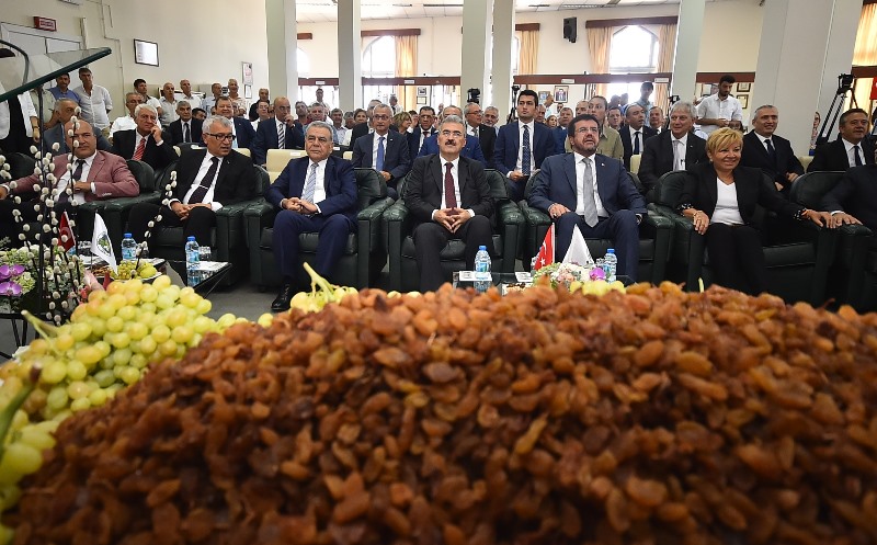 Bakan Zeybekci İzmir'de