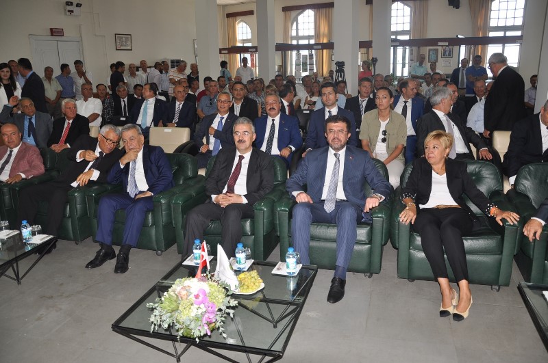 Bakan Zeybekci İzmir'de
