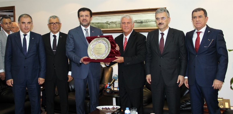 Bakan Zeybekci İzmir'de