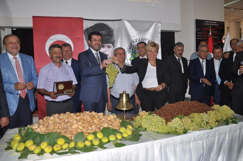 Bakan Zeybekci İzmir'de