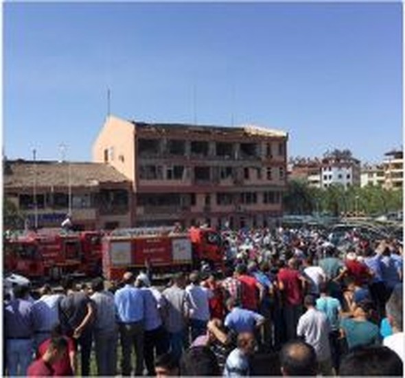 Elazığ'da bombalı saldırı
