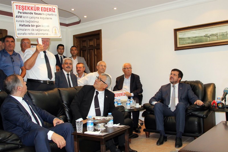 Bakan Zeybekci İzmir'de