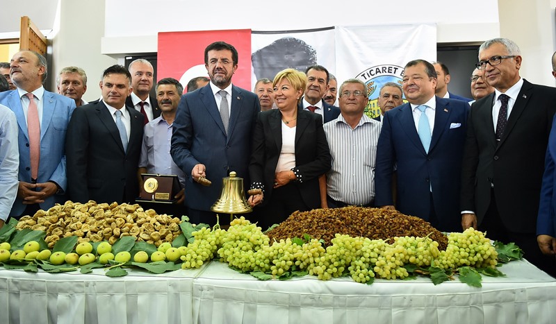 Bakan Zeybekci İzmir'de