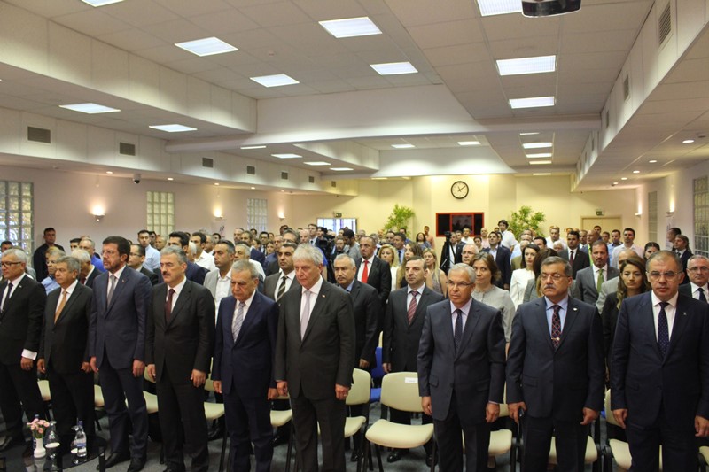 Bakan Zeybekci İzmir'de
