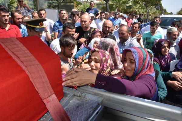 İzmir şehidini uğurladı