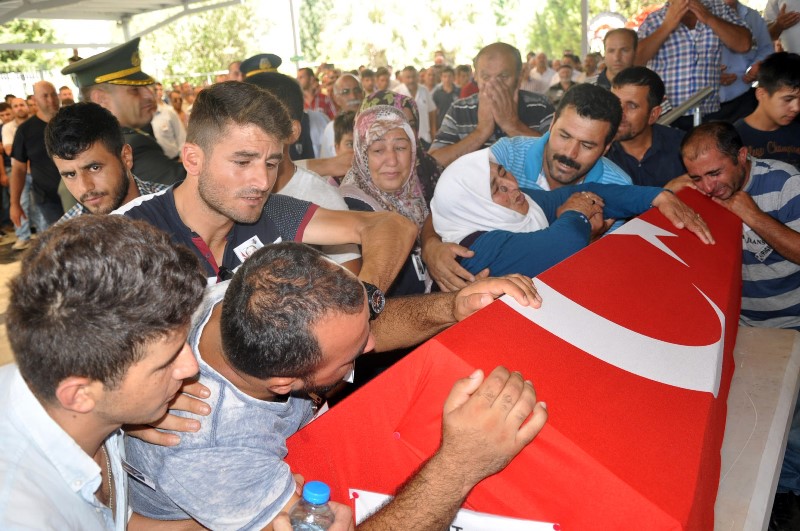 İzmir şehidini uğurladı