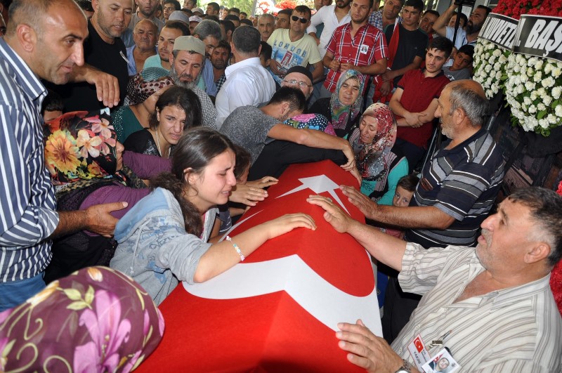 İzmir şehidini uğurladı
