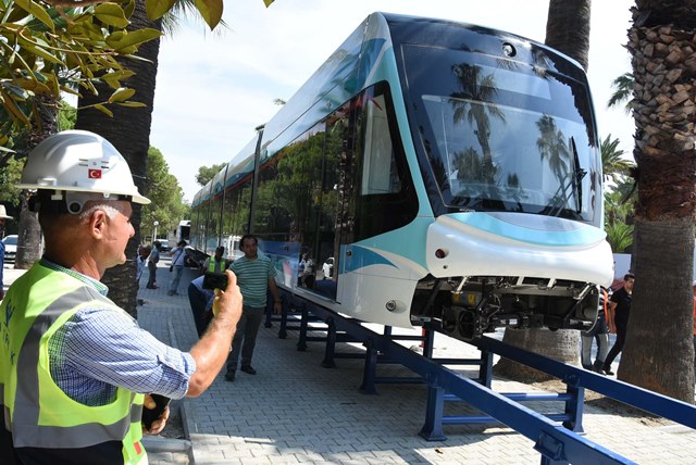 Tramvay İzmir Fuarı'nda görücüye çıkacak