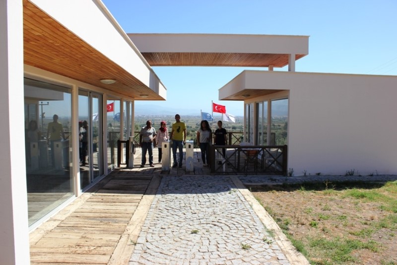 İzmir'de 2 bin yıllık tarih gün yüzüne çıktı