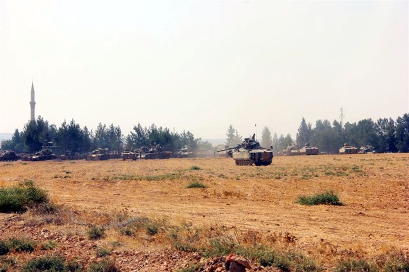 Sınırda sıcak saatler tanklar gönderildi