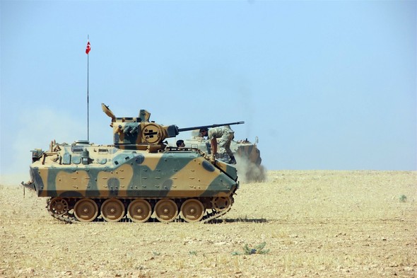 Sınırda sıcak saatler tanklar gönderildi