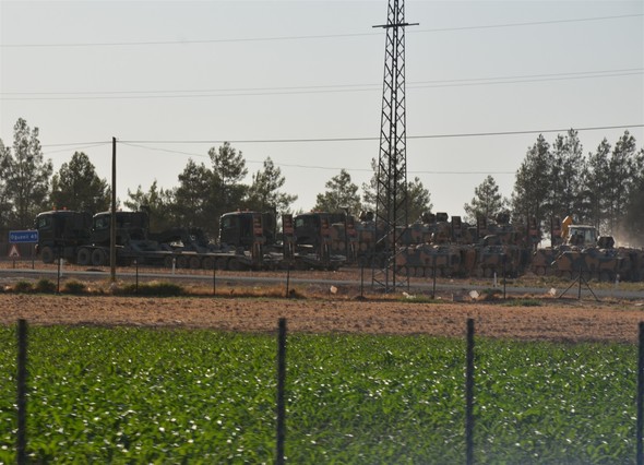 Sınırda sıcak saatler tanklar gönderildi