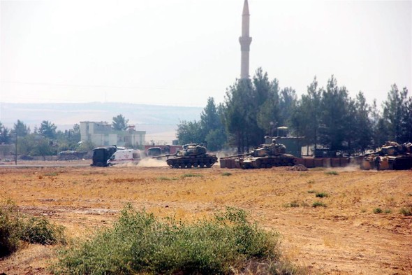 Sınırda sıcak saatler tanklar gönderildi