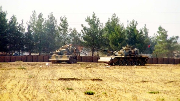 TSK sabaha karşı Cerablus'a operasyon başlattı!