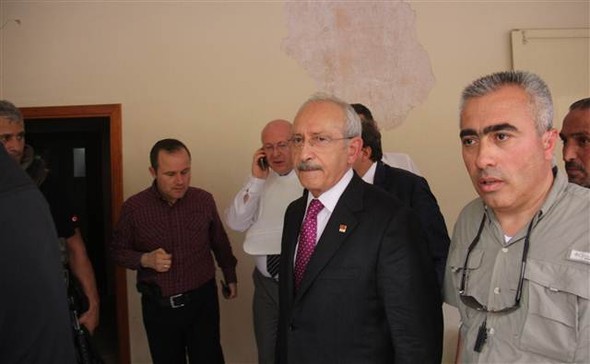 Kılıçdaroğlu'nun konvoyuna saldırıdan ilk kareler