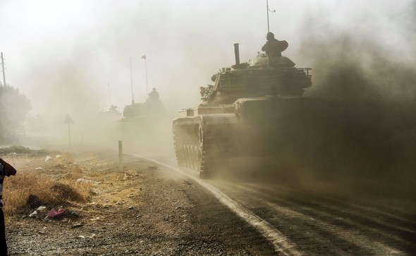Tanklar bu sabah da Suriye'ye geçti