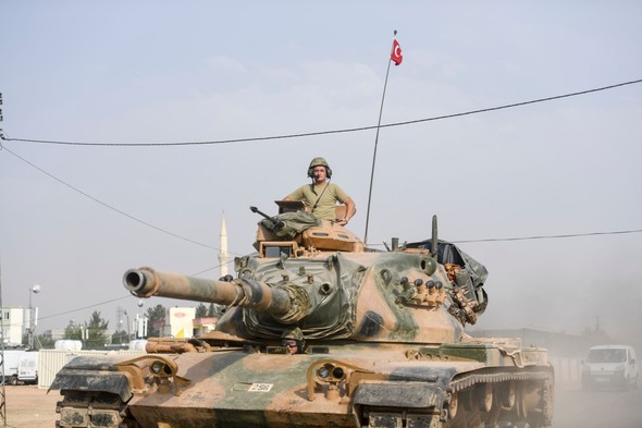 Tanklar bu sabah da Suriye'ye geçti