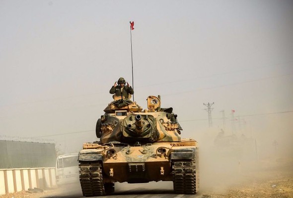 Tanklar bu sabah da Suriye'ye geçti