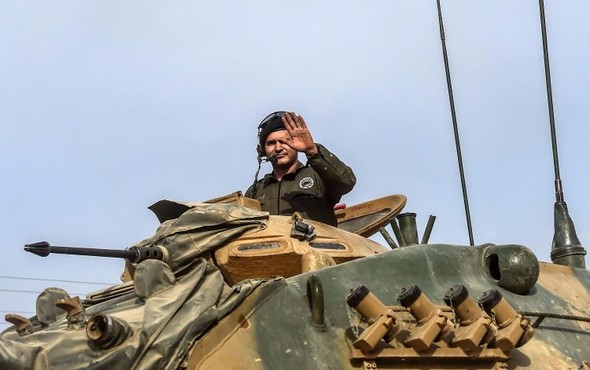 Tanklar bu sabah da Suriye'ye geçti
