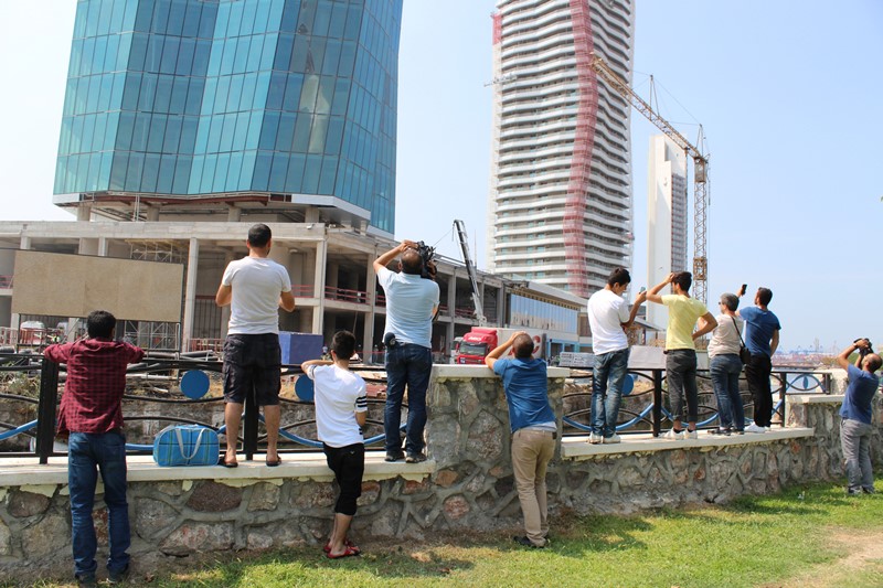 İzmir'de gökdelende feci ölüm!