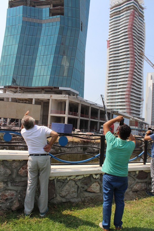 İzmir'de gökdelende feci ölüm!