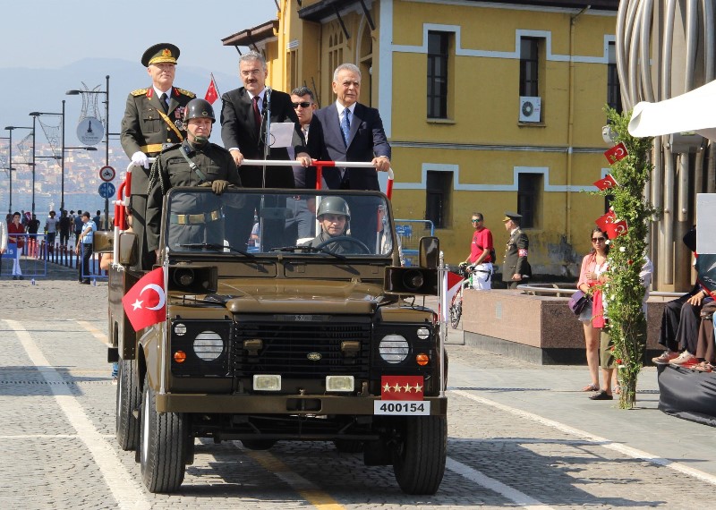 İzmir’de 'Zafer' coşkusu