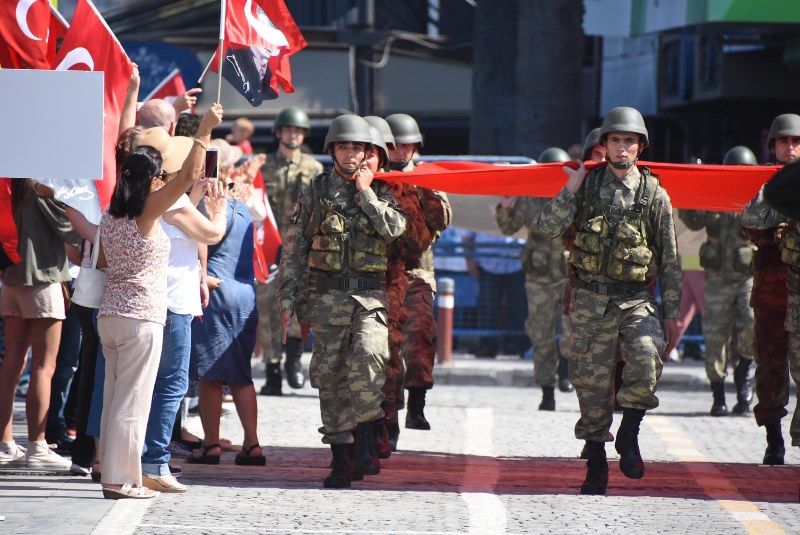 İzmir’de 'Zafer' coşkusu