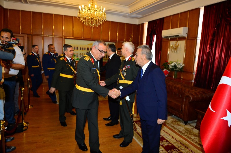 İzmir’de 'Zafer' coşkusu