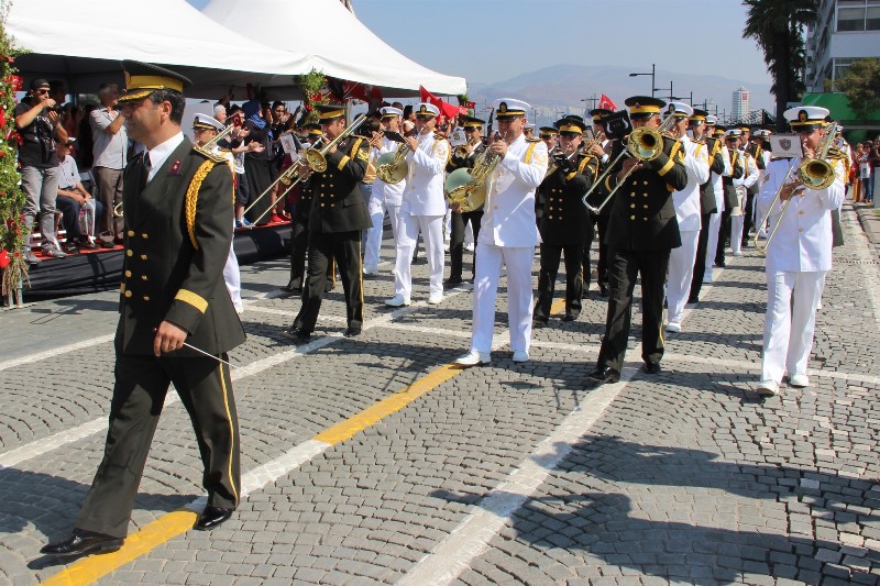 İzmir’de 'Zafer' coşkusu