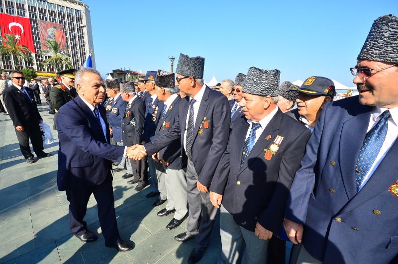 İzmir’de 'Zafer' coşkusu