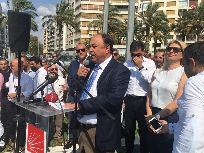 CHP İzmir bayramı böyle kutladı