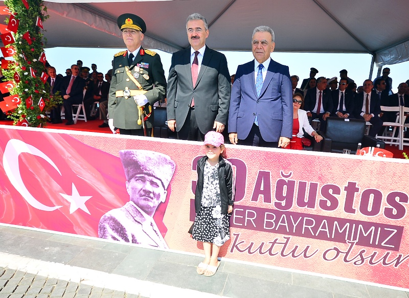 İzmir’de 'Zafer' coşkusu