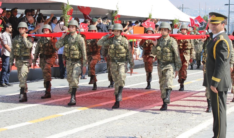 İzmir’de 'Zafer' coşkusu