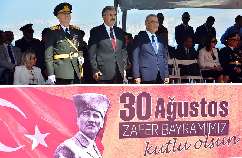 İzmir’de 'Zafer' coşkusu