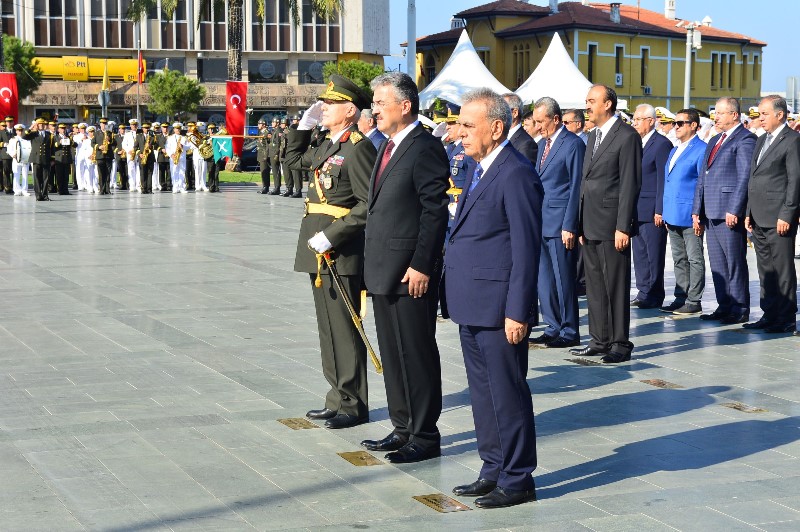 İzmir’de 'Zafer' coşkusu