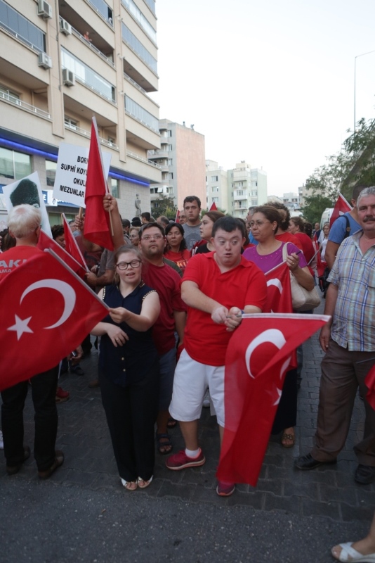 Bornova’da binler zafer için bir araya geldi