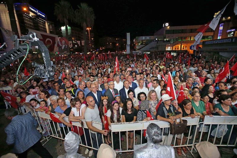 Karşıyaka'da 30 Ağustos’a muhteşem kutlama