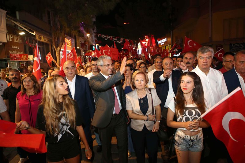 Karşıyaka'da 30 Ağustos’a muhteşem kutlama