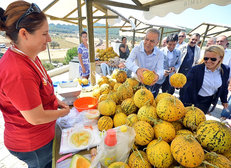 Urla'da Kavun Festivali coşkusu